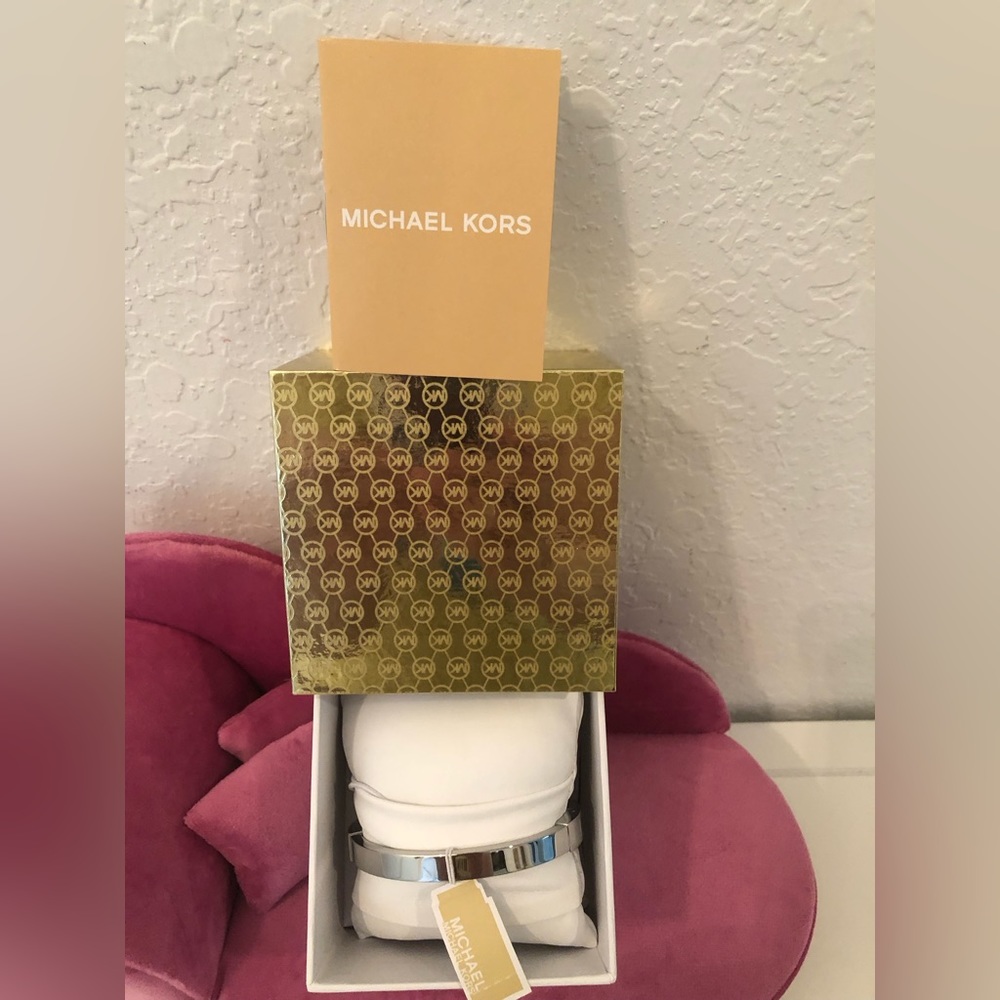 New Original Silver Michaelkors Bracelet With Tag And Booklet